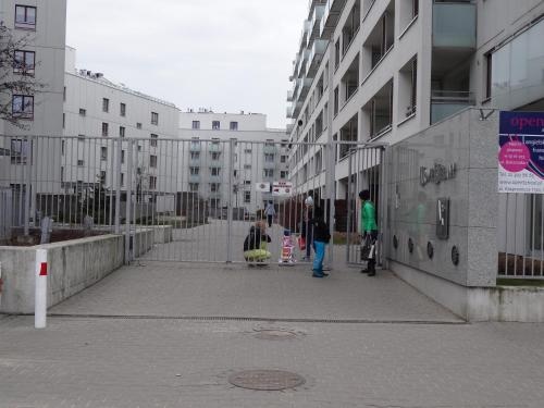 Apartamenty Metro Młociny — отель с удобствами в Варшаве