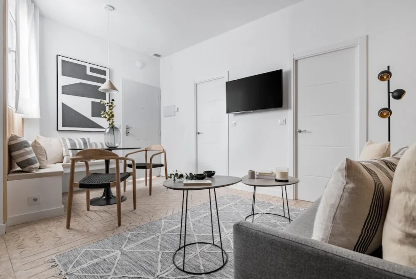 Maderas Apartments by Olala Homes — отель с удобным расположением в Мадриде