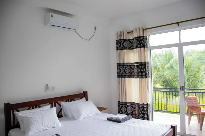 Sri villa Rest — забронировать отель в Хиккадува