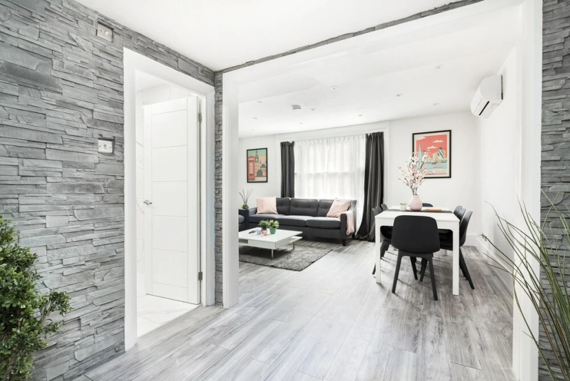 Цены на Luxury 3 Bedrooms Apartment in Central London в Лондоне