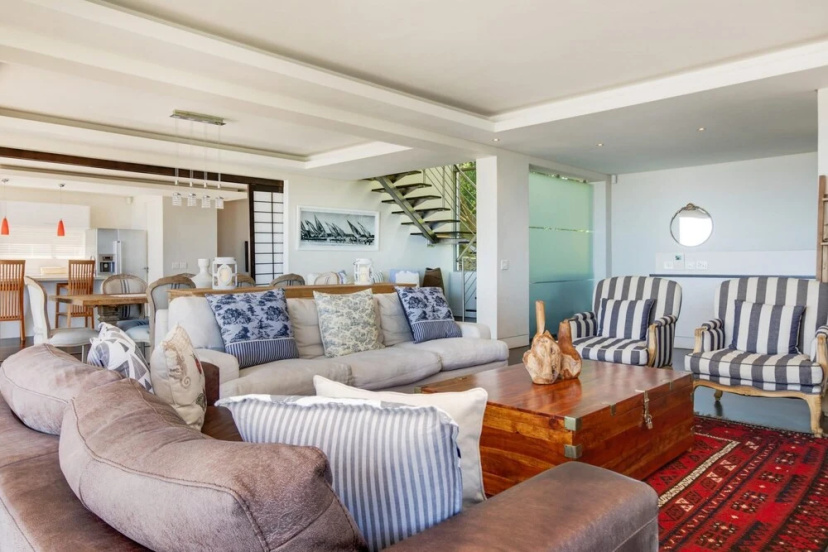 Lovely Camps Bay Holiday Villa With Private Pool Sekoma — комфортный отель в Кейптауне