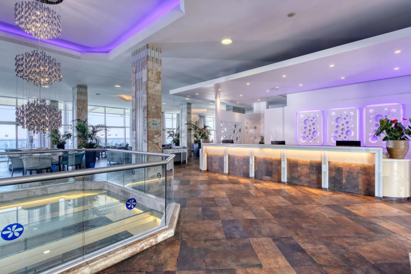Atlantica SunGarden Beach — отель рядом с интересными местами в Айя-Напа