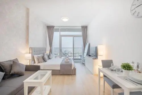 Apartment on 26th Floor & Beautiful Views (2 adults + 2 kids) — отель в Дубае, Объединенные Арабские Эмираты
