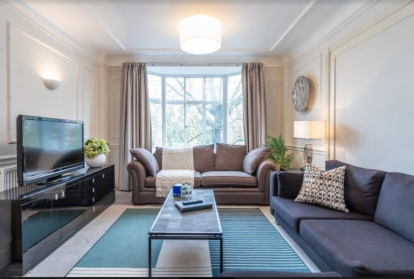 Spacious 2 Bed Apartment next to Regents Park — отель с удобствами в Лондоне