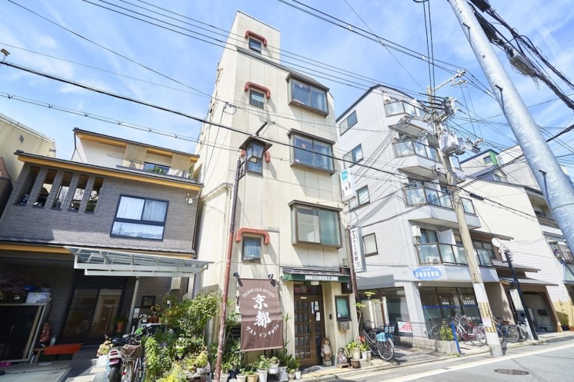 Guest Inn Kyoto — отель с удобным расположением в Киото