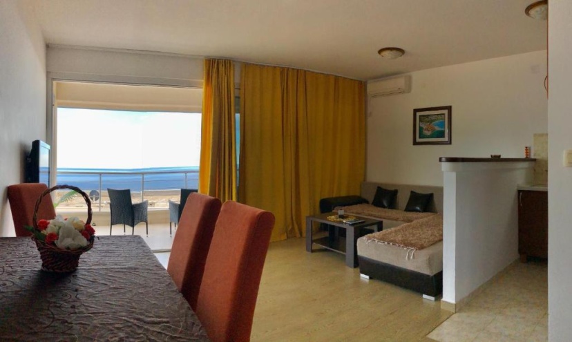 Apartments Violeta — отель с удобным расположением в Будва