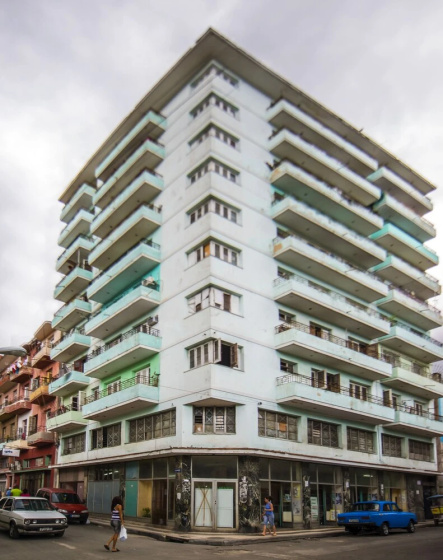 Luxury Neptuno Apartment — забронировать отель в Гавана