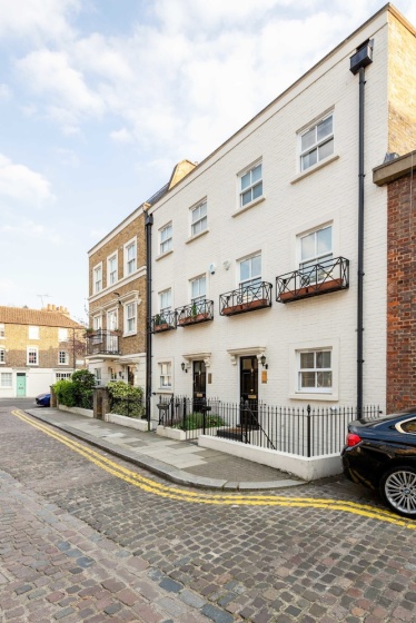 Beautiful House in Heart of Kensington — отель с удобным расположением в Лондоне