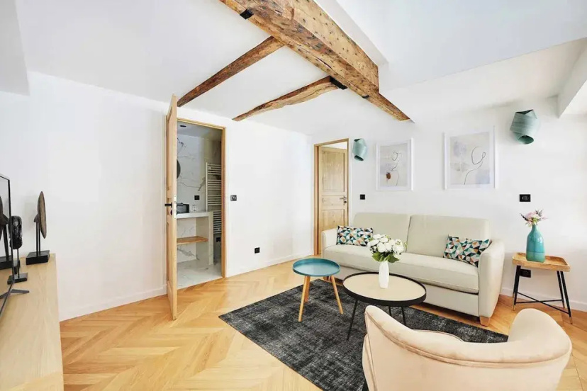 Comfortable Apartment - 1br/4p - Le Marais — забронировать отель в Париже