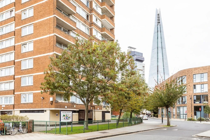Bright London Bridge Apartment — забронировать отель в Лондоне