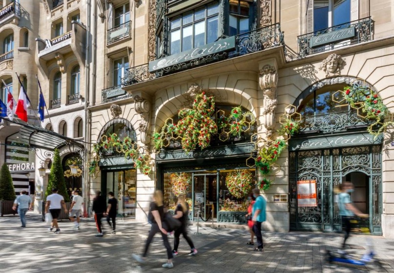 Luxury 4 Bedroom 2.5 Bathroom Apartment - Champs Elysees - With AC — комфортный отель в Париже