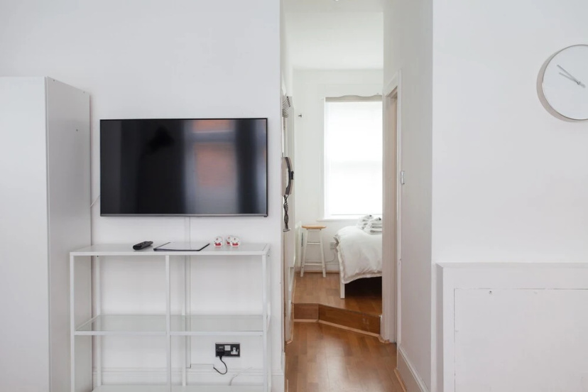 Modern & Clean Apartment Soho & Carnaby — отель с удобным расположением в Лондоне