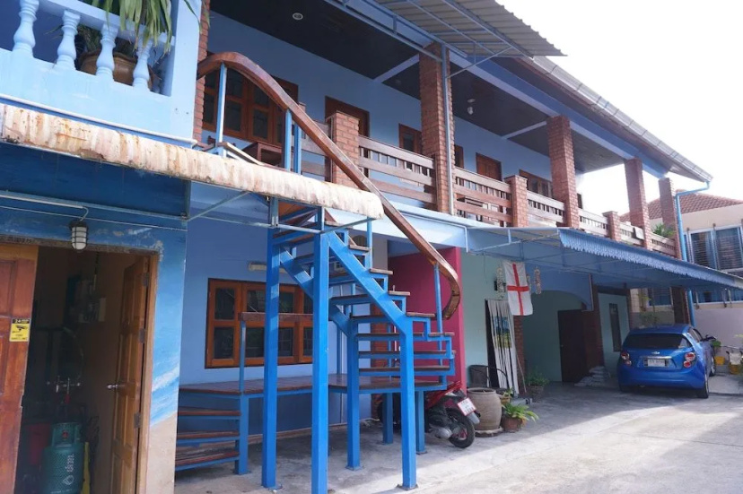 Martin's Swiss Guesthouse — отель с удобствами в Патонг
