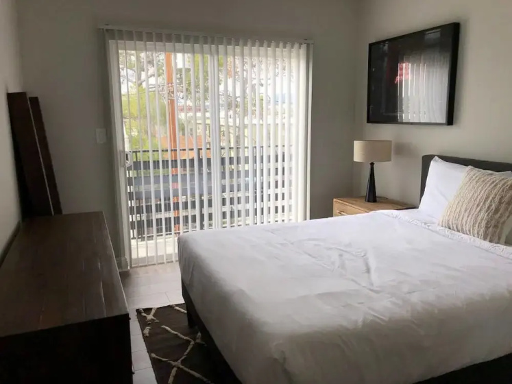 Brand NEW Luxury 3bdr Townhome In Silver Lake — отзывы гостей и цены