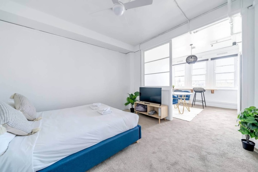 Cosy Studio in a Prime Surry Hills Location — отель с удобным расположением в Сиднее