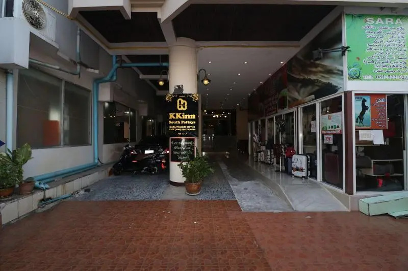 OYO 128 Kkinn South Pattaya Hotel 2 — отель в Паттайе, Таиланд