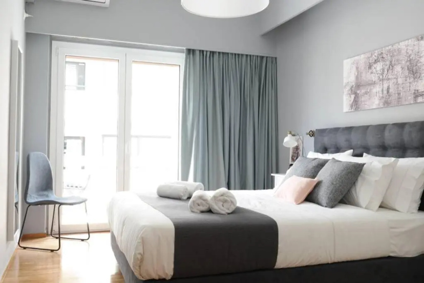 UPSTREET Bright Flat near Acropolis — отель с удобным расположением в Афины