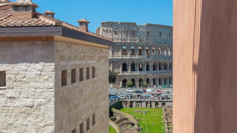 Цены на Rental In Rome Colosseum View Luxury Apartment в Риме