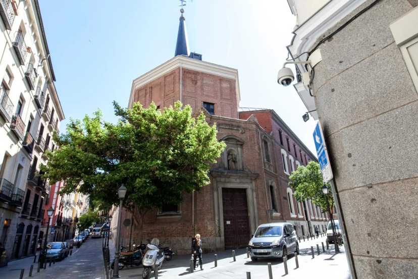 Apartamentos Day Madrid MADERA Centro Gran Via Sol Malasaña — отель с удобствами в Мадриде