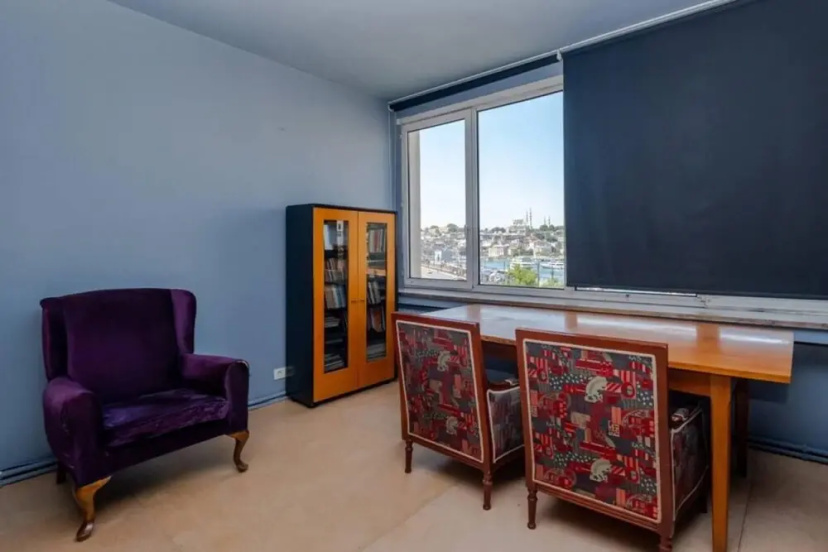 Flat With Karakoy View Near Ferry Station — отель в Стамбуле, Турция