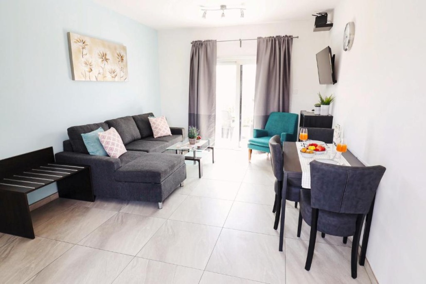 Silver Sea Holiday Apartments — забронировать отель в Айя-Напа