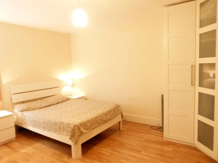 SS Property Hub - Kensington Area Family Apartment — отель с удобным расположением в Лондоне
