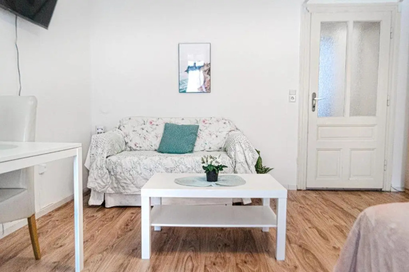 Charming Apt - ideal for Longstays — забронировать отель в вене