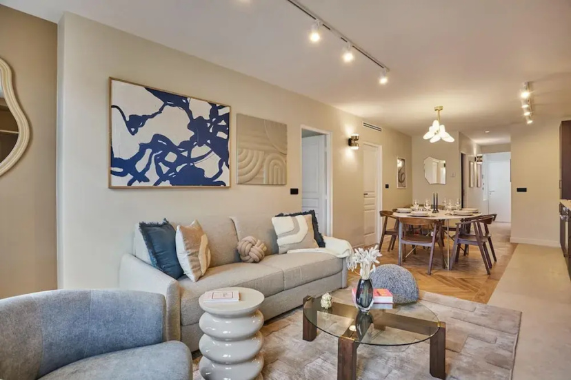 Цены на Sublim Apartement in the Center of Paris/le Marais в Париже