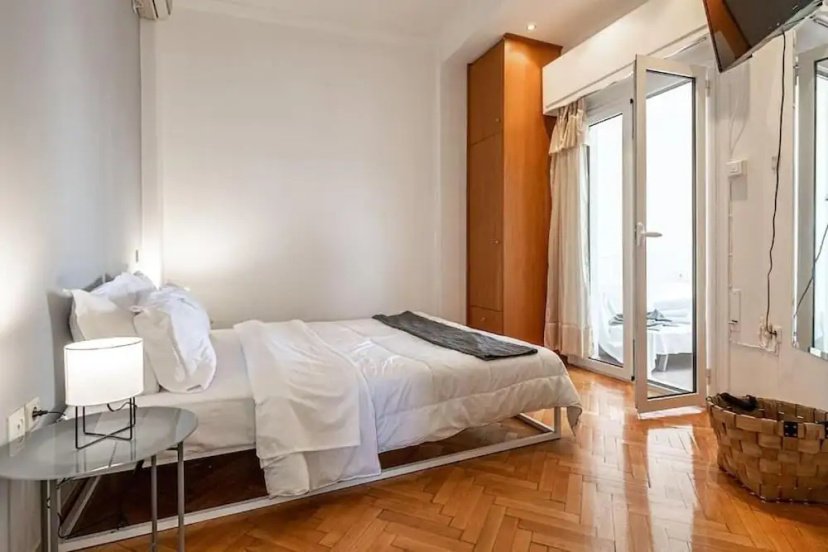 Penthouse Under Acropolis — отель с удобствами в Афины