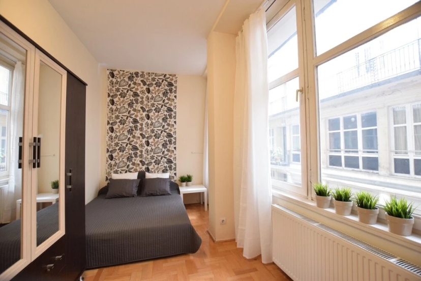 Budget Apartment by Hi5 - FehÃ©rhajÃ³ 3 — отель в Будапеште, Венгрия