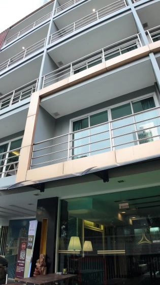 ICheck inn Residences Sukhumvit 20 — забронировать отель в Бангкоке