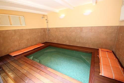 Apartment Gaudí Pool — отель с удобствами в Барселоне