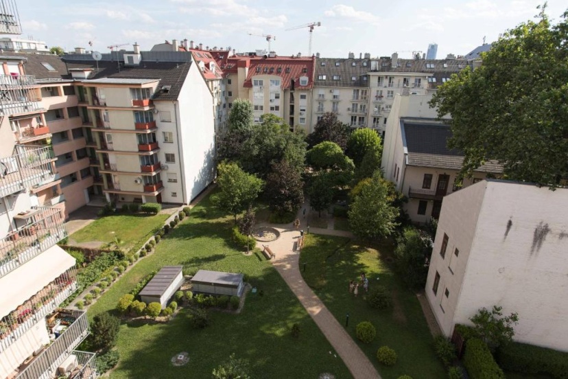 City Break Apartment 1. - PRIVATE GARAGE/AC — отель с удобным расположением в Будапеште