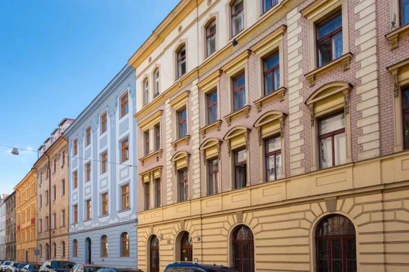 Цены на Modern apartment on Graficka в Праге
