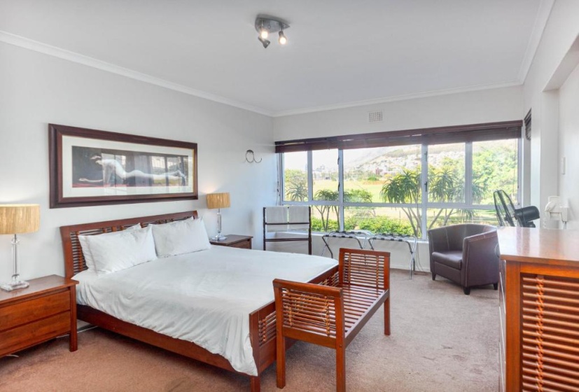 Mouille Point Mountain View 2 Bedroom — комфортный отель в Кейптауне