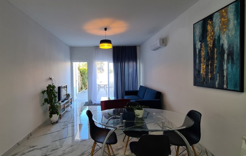 Paphos Light House Apartment — отель с удобным расположением в Пафос