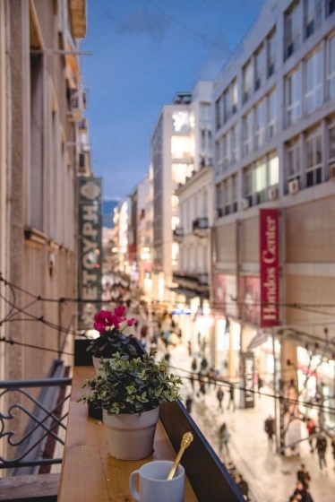 Цены на CentraL44 OMG CasuaL Suite в Афины
