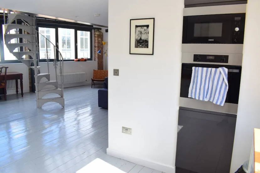 2 Bedroom Loft Flat in Hammersmith — отзывы гостей и цены