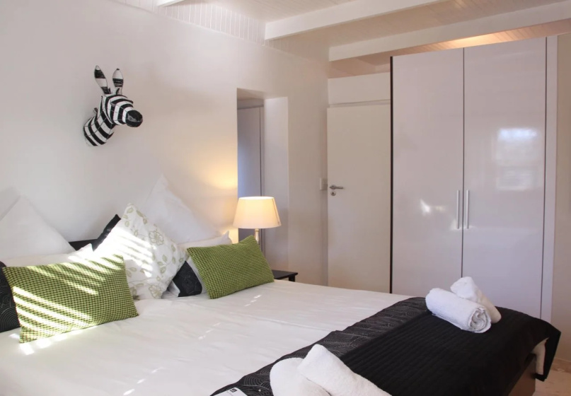 Southern Cross Guest House — комфортный отель в Кейптауне
