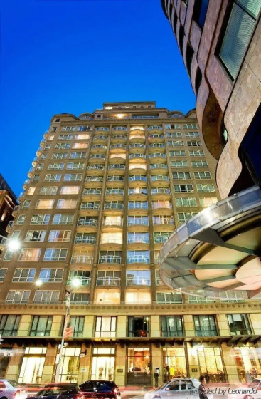 Mantra 2 Bond Street Sydney — забронировать отель в Сиднее