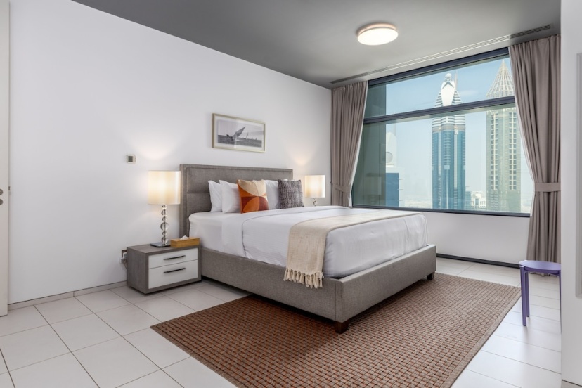 Maison Privee - High Rise 2 BD apt in Index tower — отель с удобствами в Дубае