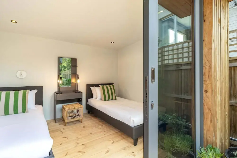 Luxury Eco Home With Garden Cottage - Houtbay — забронировать отель в Кейптауне