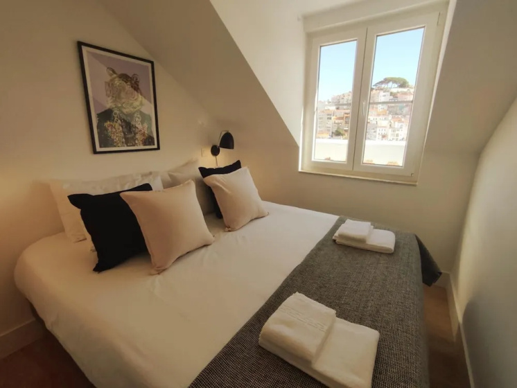 Lisbon Skyline Apartment by Misha s Place 5E — комфортный отель в Лиссабоне