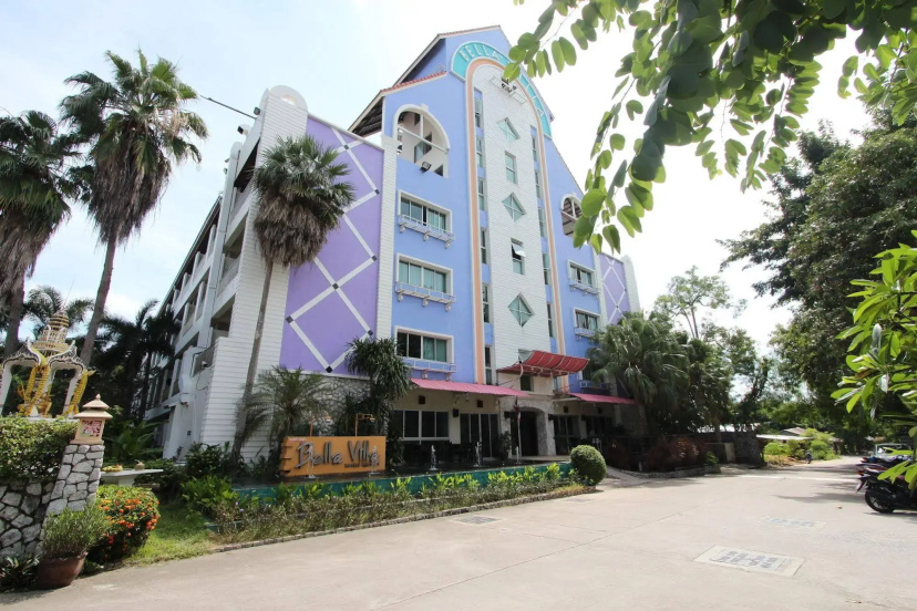 Bella Villa Pattaya 3rd Road — забронировать отель в Паттайе