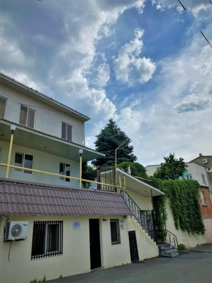 Large 5 bedroom VIP Villa 2 — отель с удобным расположением в Ереван