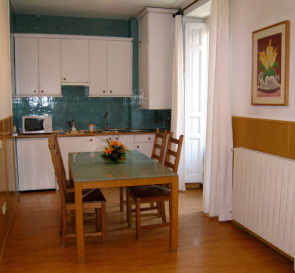 Km1 Opera Apartments — забронировать отель в Мадриде