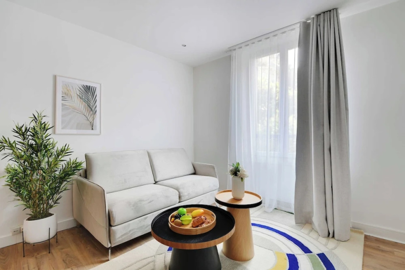 Цены на Modern Apartment - 1br/4p - Sacre-coeur в Париже