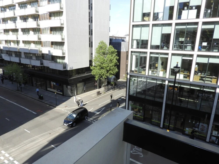 Цены на The Knightsbridge Park Tower Apt в Лондоне