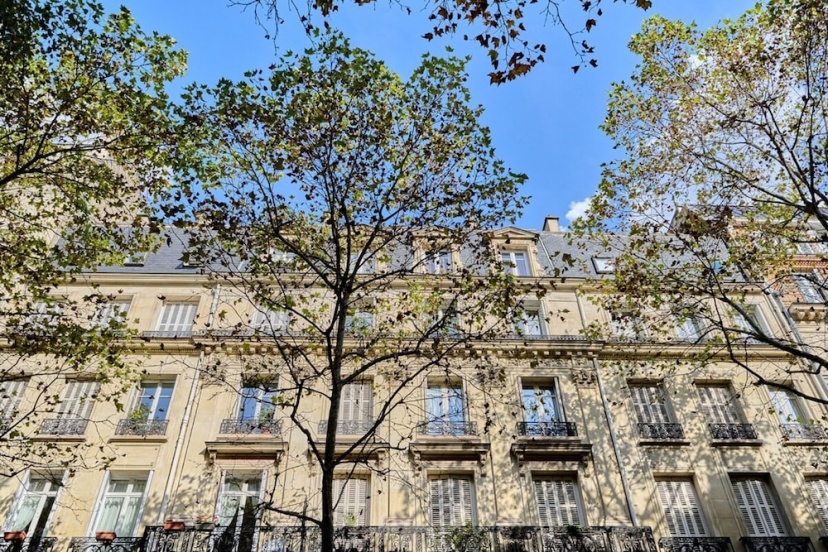 Luxurious Matignon/saint Honore Apartment — комфортный отель в Париже