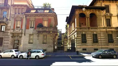 Heart Milan Apartment Giorgio 3 — отель в Милане, Италия